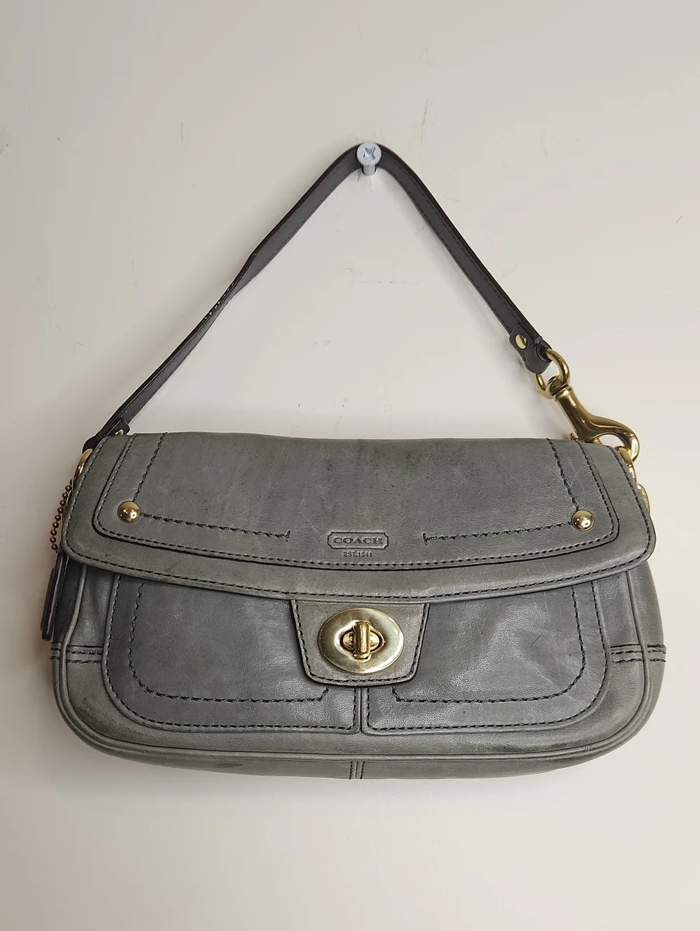 Coach light Gray Leather Turnlock Shoulder Bag Gold Hardware Classic Small Purse - Picture 2 of 13